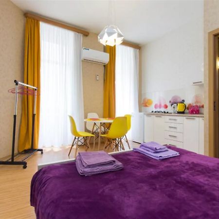 Pop Art Studio Apartment Тбилиси Экстерьер фото