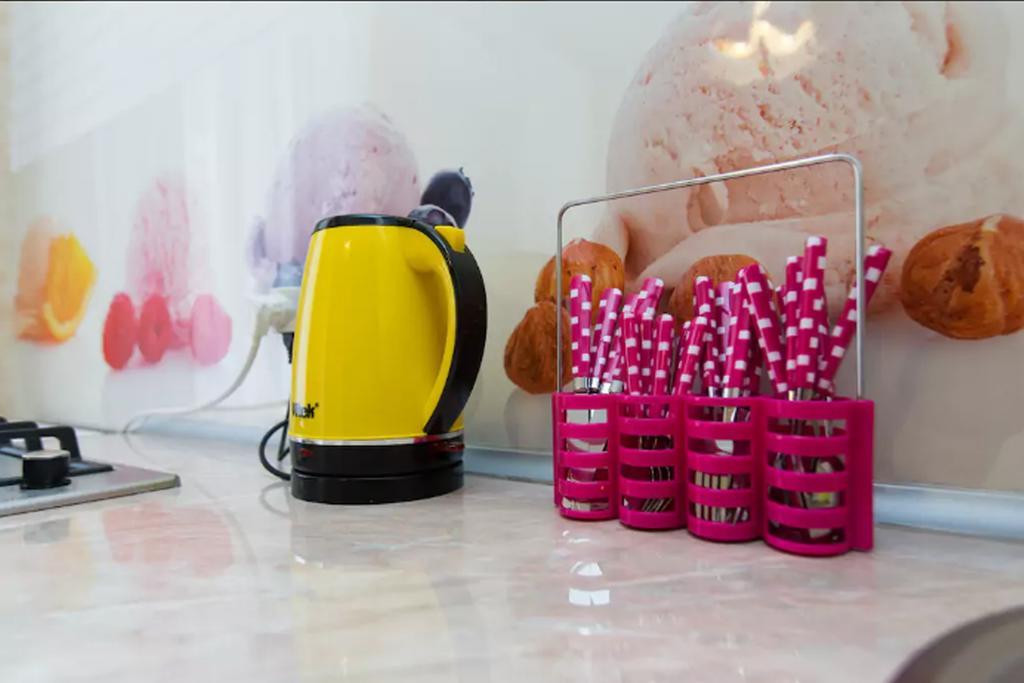 Pop Art Studio Apartment Тбилиси Экстерьер фото